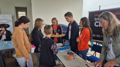 Foto de Brinquedos Científicos na Feira do Livro