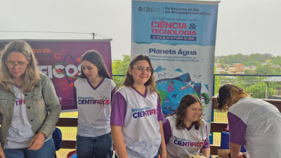 Foto de Brinquedos Científicos na Feira do Livro